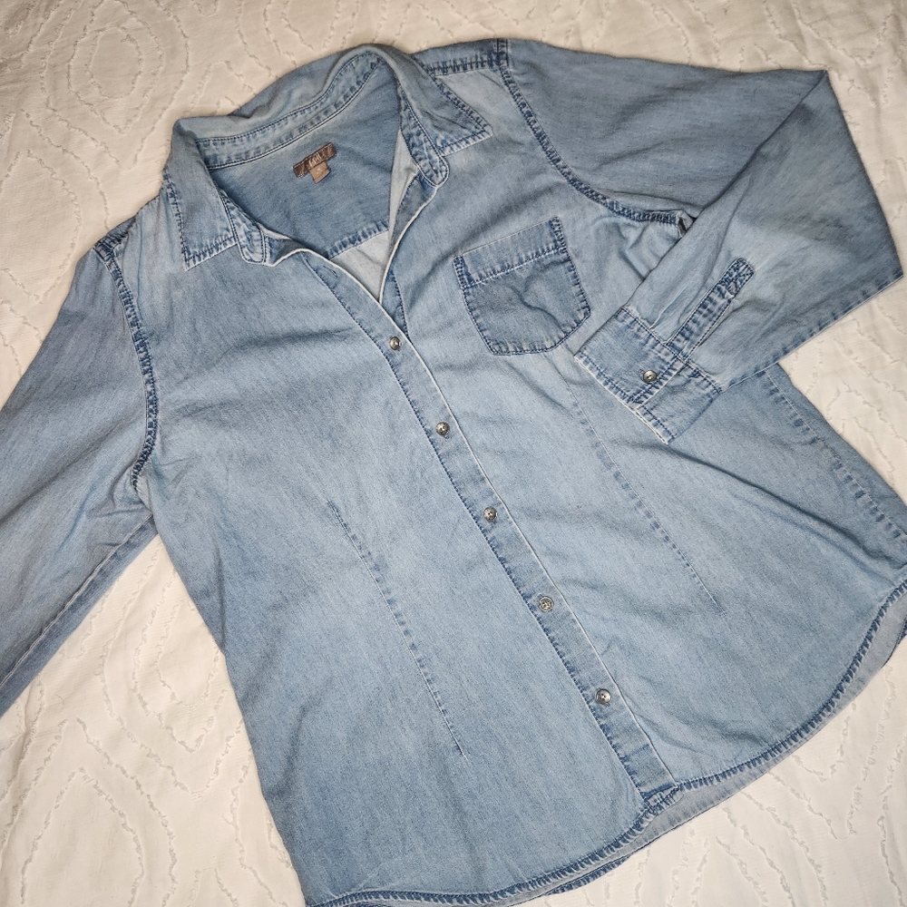 J. Jill Chambray Button Up Casual Top Light Blue Lightweight Sz Medium Petite